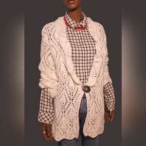 100% cotton vintage Cardigan Brand Willow With Cool Big Wooden Button